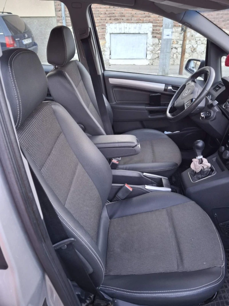Opel Zafira, снимка 15 - Автомобили и джипове - 52581660