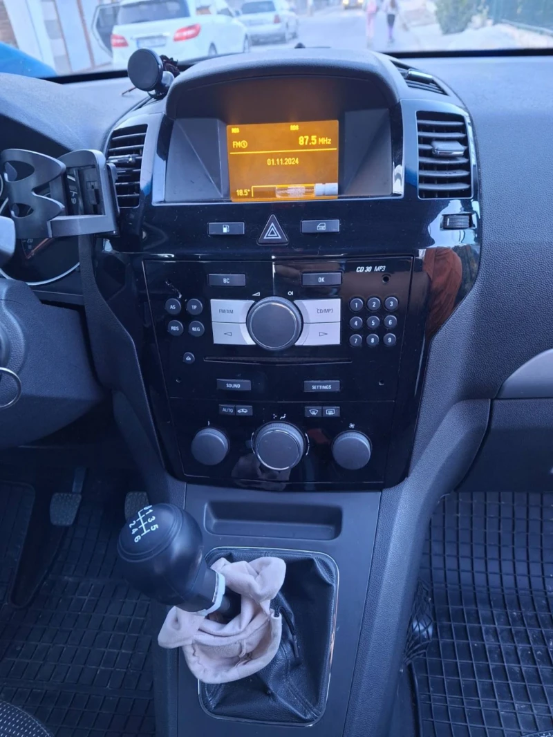 Opel Zafira, снимка 14 - Автомобили и джипове - 52581660