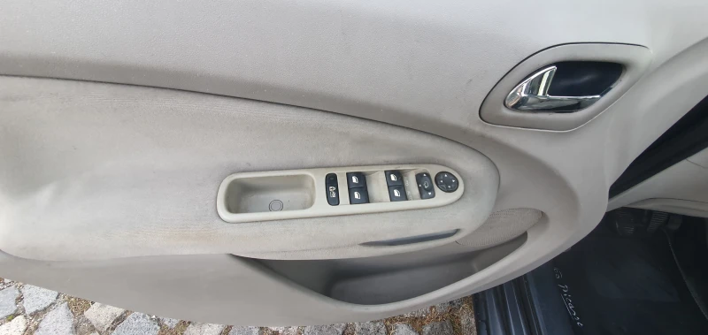 Citroen C3 Picasso 1.6 HDI 110 кс, снимка 11 - Автомобили и джипове - 52380219