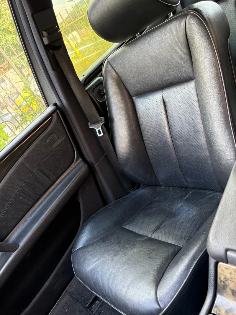Mercedes-Benz E 300 На части , снимка 6 - Автомобили и джипове - 53095147
