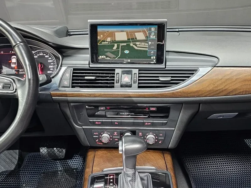 Audi A6 2.0 TDI, снимка 14 - Автомобили и джипове - 55057942