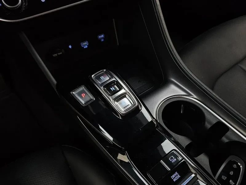Hyundai Sonata 2.0 SMART, снимка 9 - Автомобили и джипове - 55087590