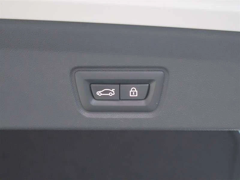 BMW i4 eDrive40| M-ПАКЕТ| ПАНО| HAR/KAR| HUD| , снимка 14 - Автомобили и джипове - 55988595