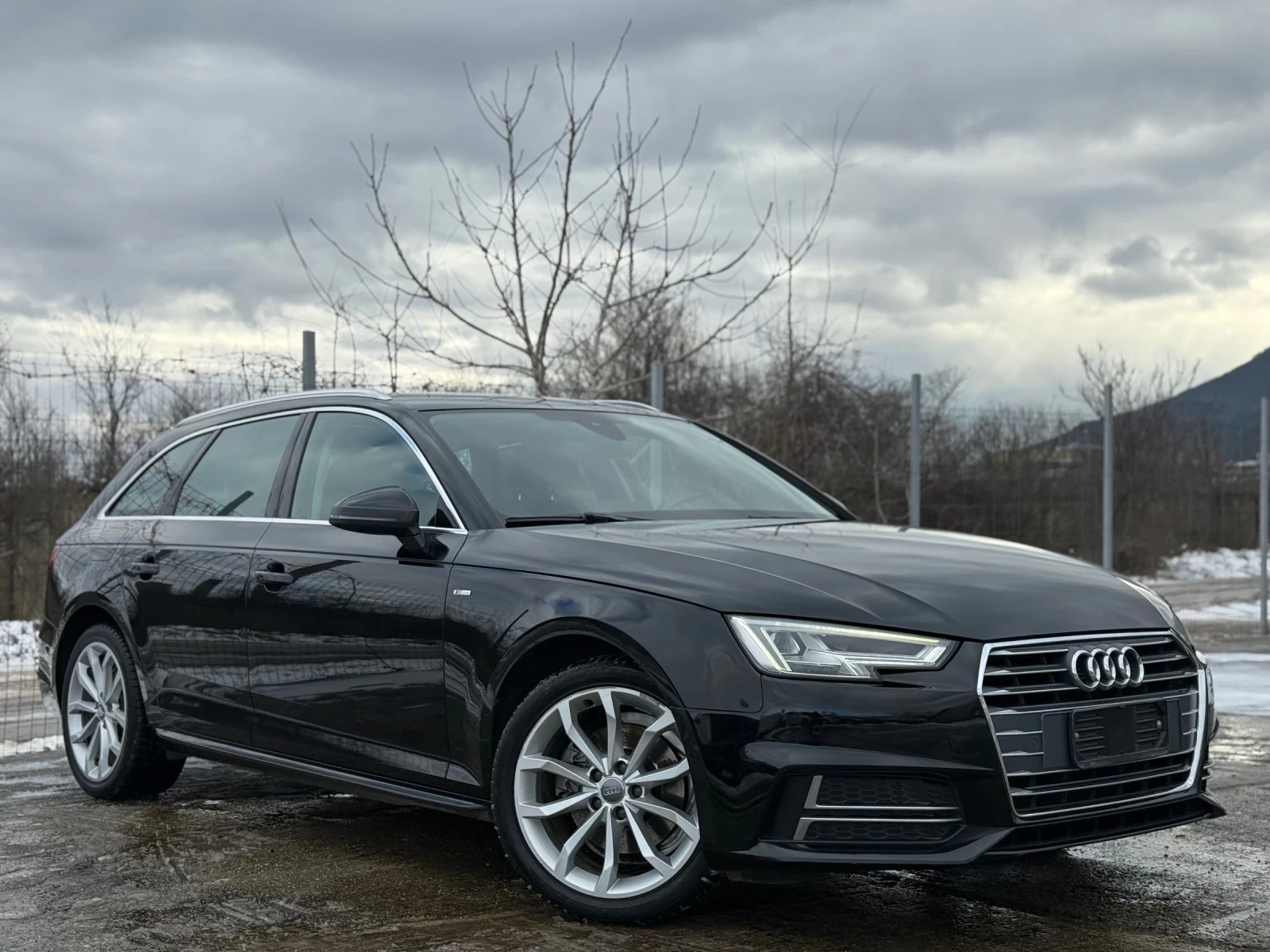 Audi A4 2.0TDI S line LED Автомат, снимка 1