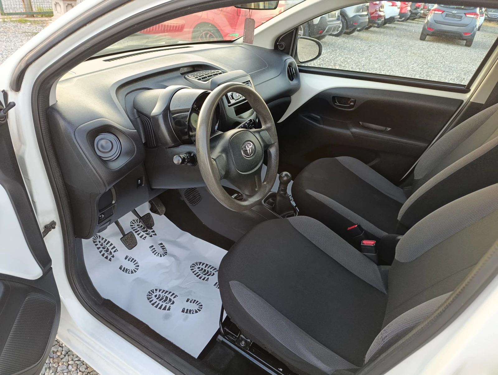 Toyota Aygo 1.0I EURO6B  - изображение 9