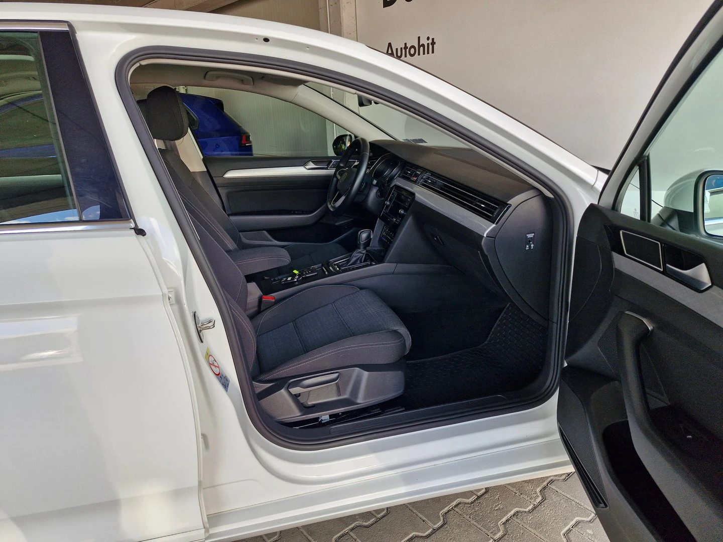 VW Passat Business 2.0 TDI SCR DSG - изображение 9