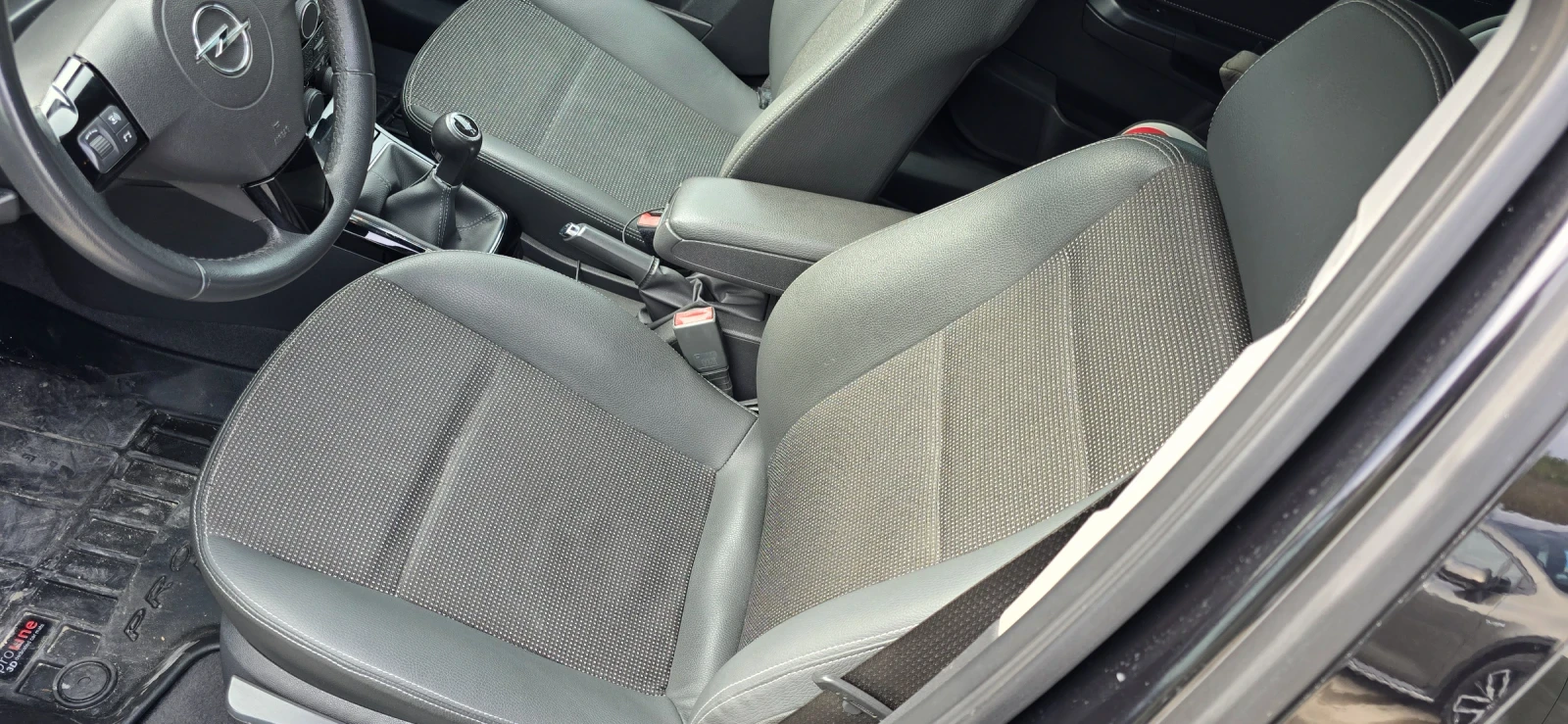 Opel Astra COSMO OPC LINE - КАТО НОВА - 100 000 КМ - изображение 9