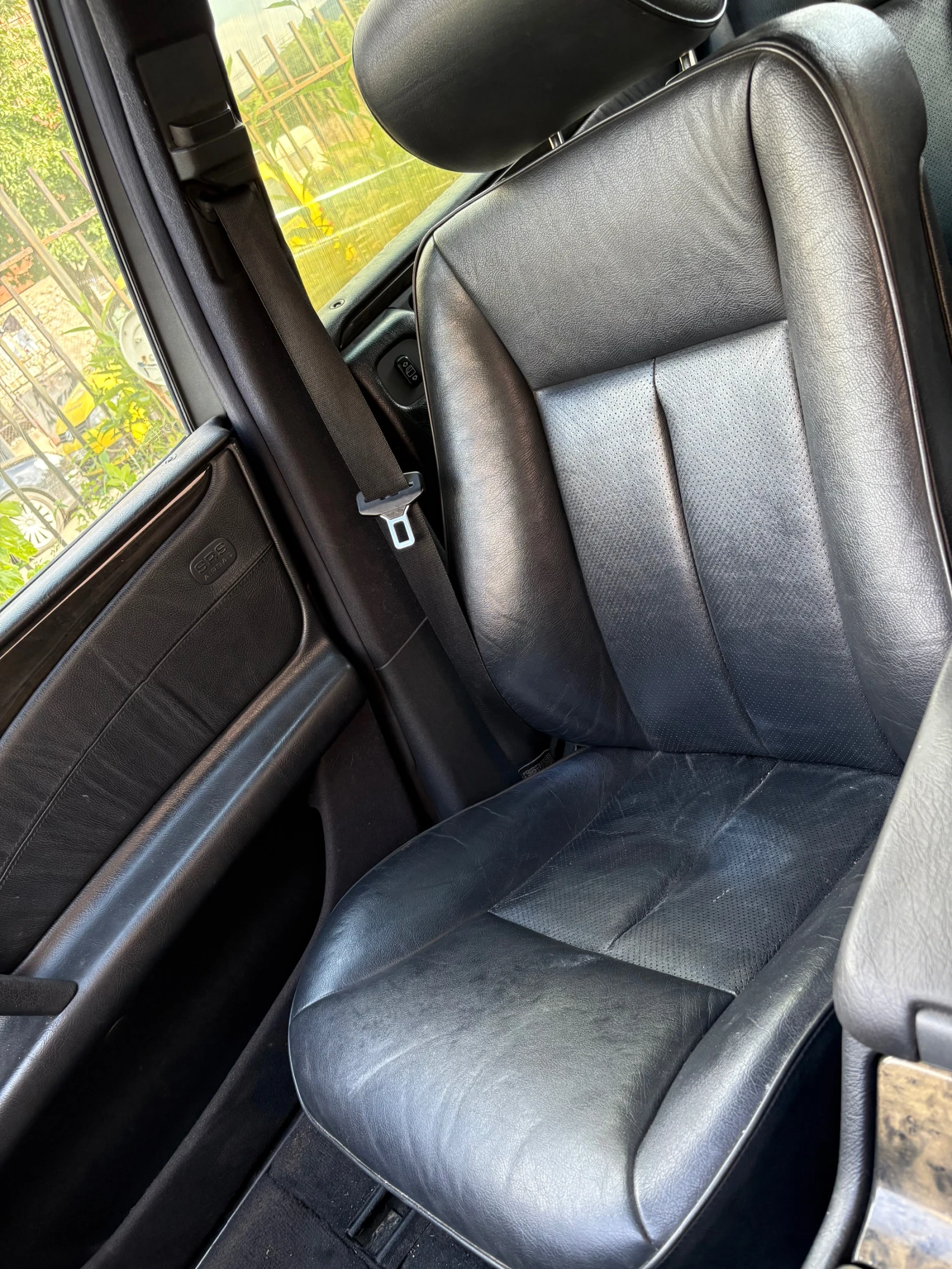 Mercedes-Benz E 300 На части  - изображение 6