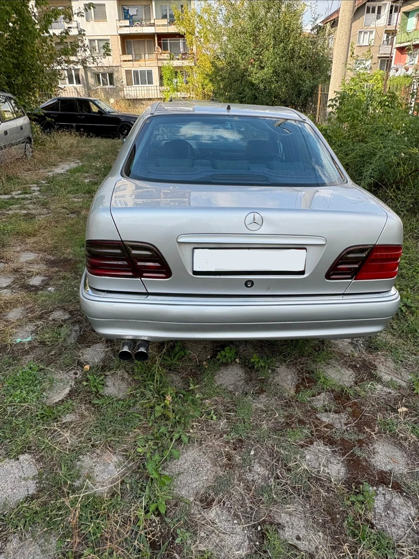 Mercedes-Benz E 300 На части  - изображение 4