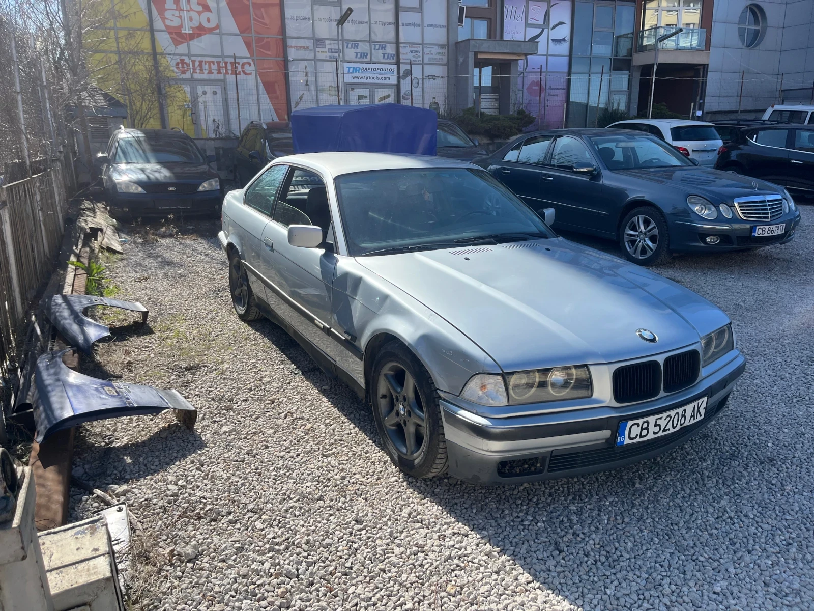BMW 318 Is Gaz, снимка 4 - Автомобили и джипове - 53769388