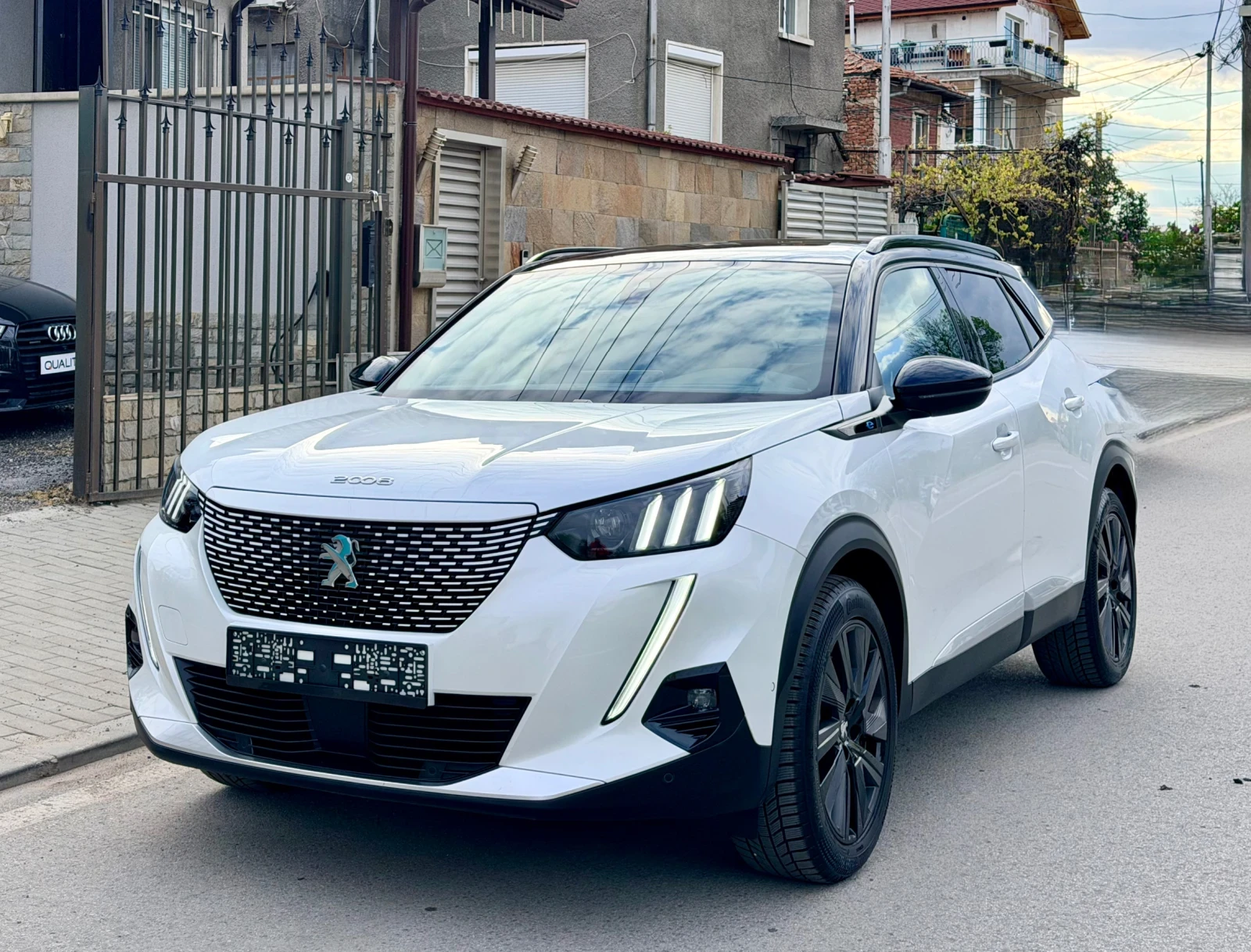 Peugeot 2008 GT Line /52KWh/Allure/Панорама/ Швейцария!