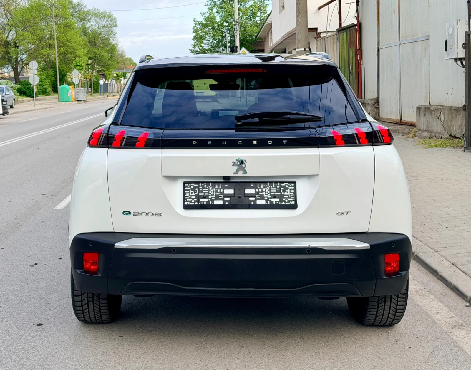 Peugeot 2008 GT Line /52KWh/Allure/Панорама/ Швейцария!, снимка 7 - Автомобили и джипове - 54386619