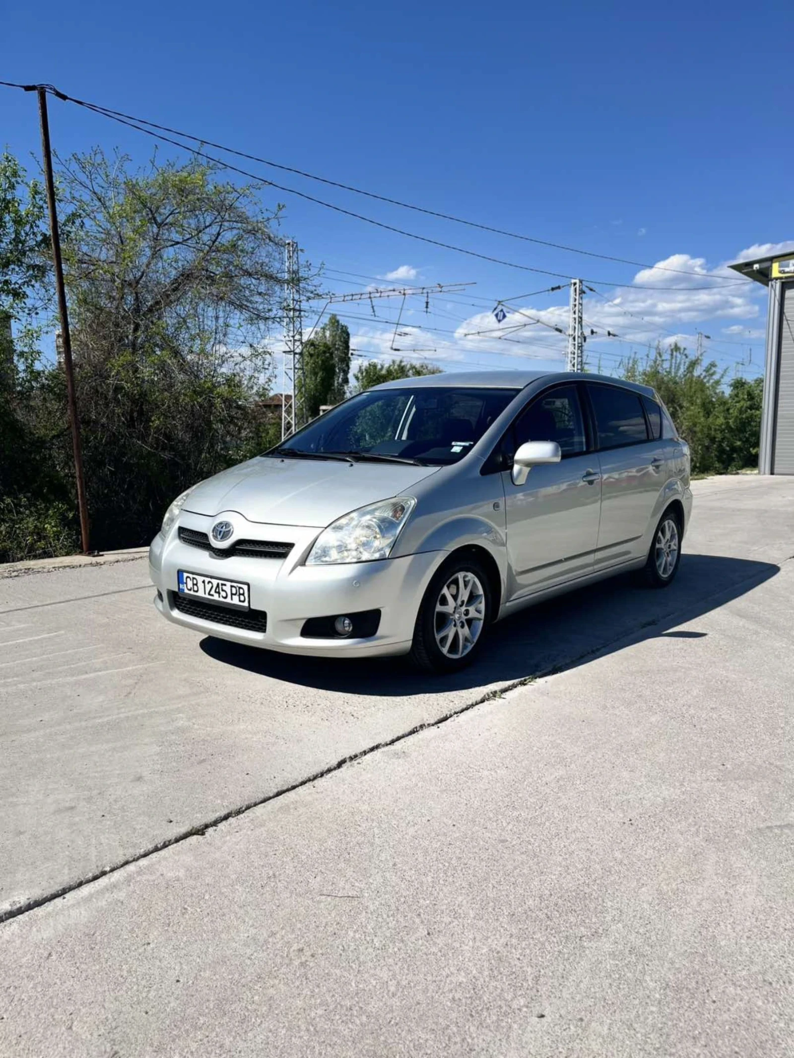 Toyota Corolla verso 2.2 D-4D, Facelift 6+ 1 места, снимка 15 - Автомобили и джипове - 54391233