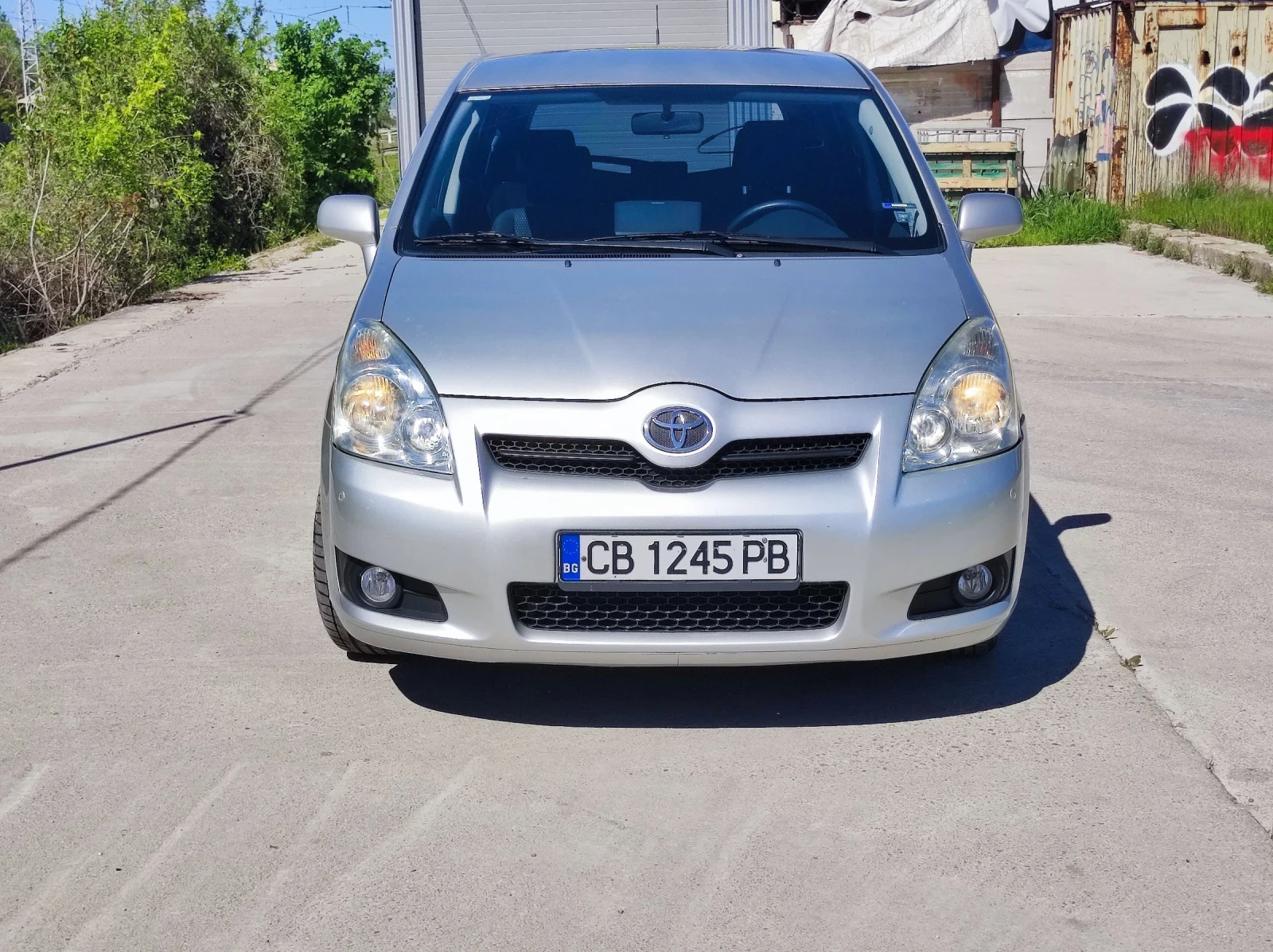 Toyota Corolla verso 2.2 D-4D, Facelift 6+ 1 места, снимка 2 - Автомобили и джипове - 54391233
