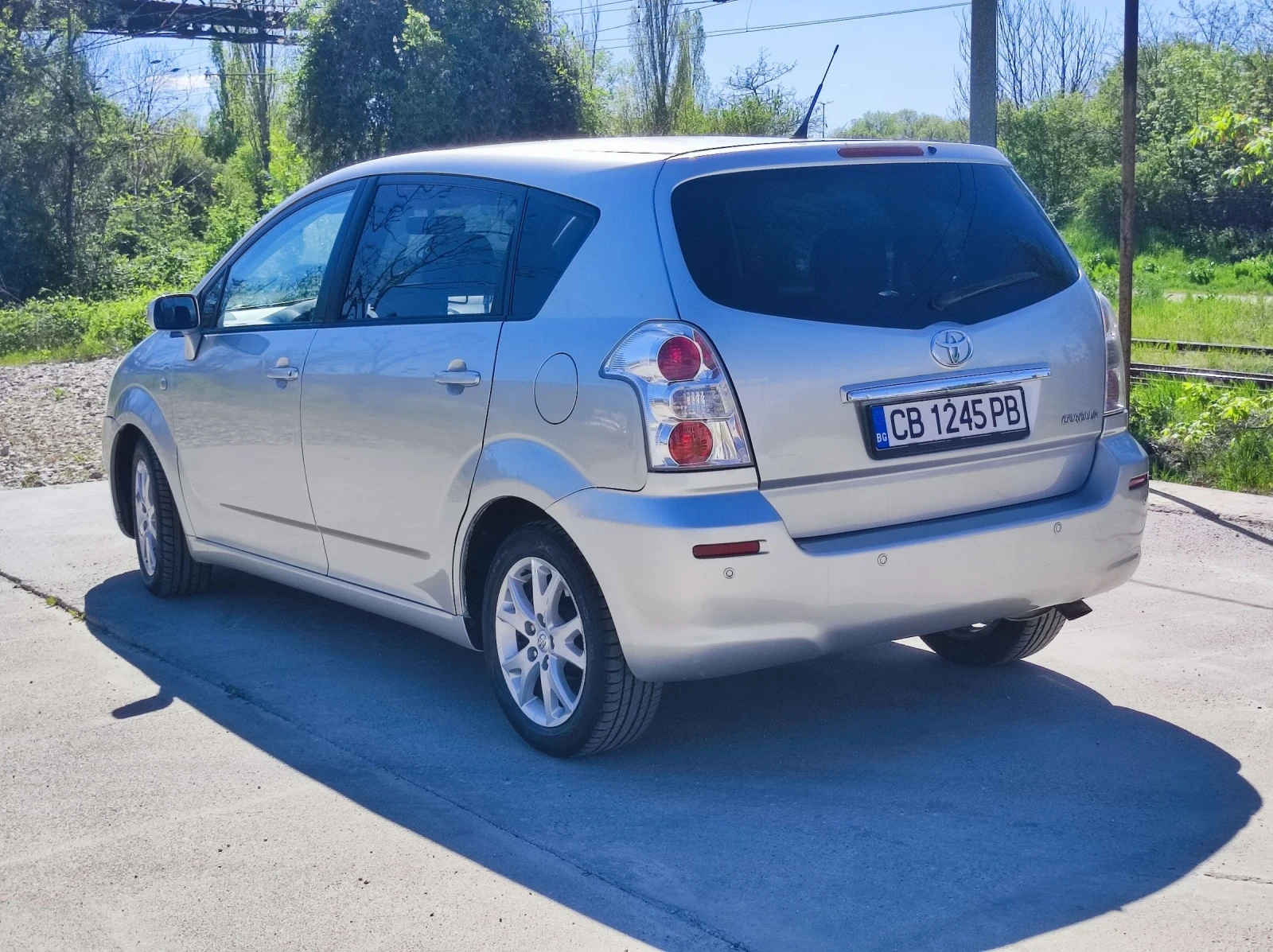 Toyota Corolla verso 2.2 D-4D, Facelift 6+ 1 места, снимка 5 - Автомобили и джипове - 54391233