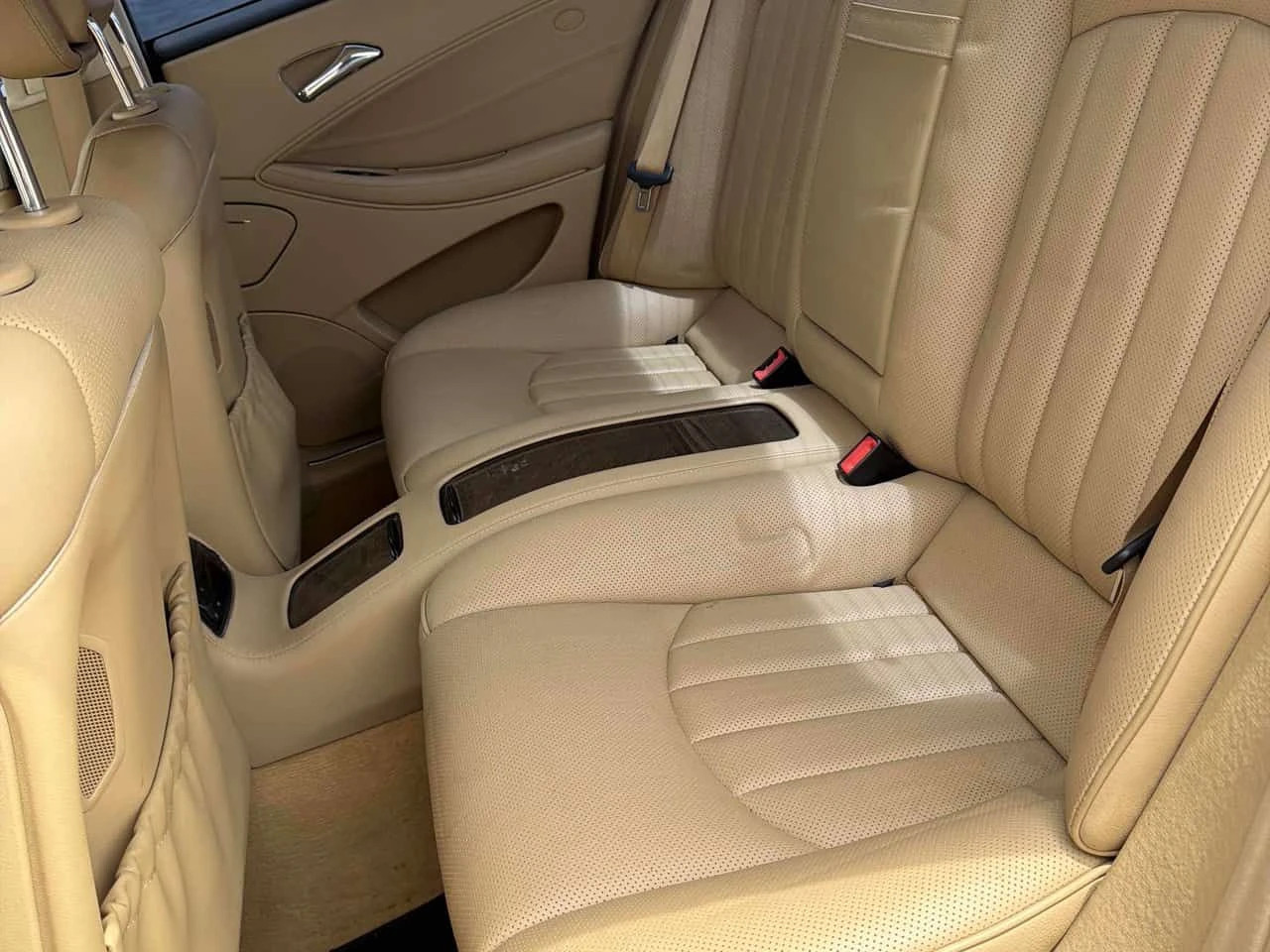 Mercedes-Benz CLS 550 * АВТОКРЕДИТ БЕЗ ПЪРВОНАЧАЛНА ВНОСКА* , снимка 10 - Автомобили и джипове - 54617649