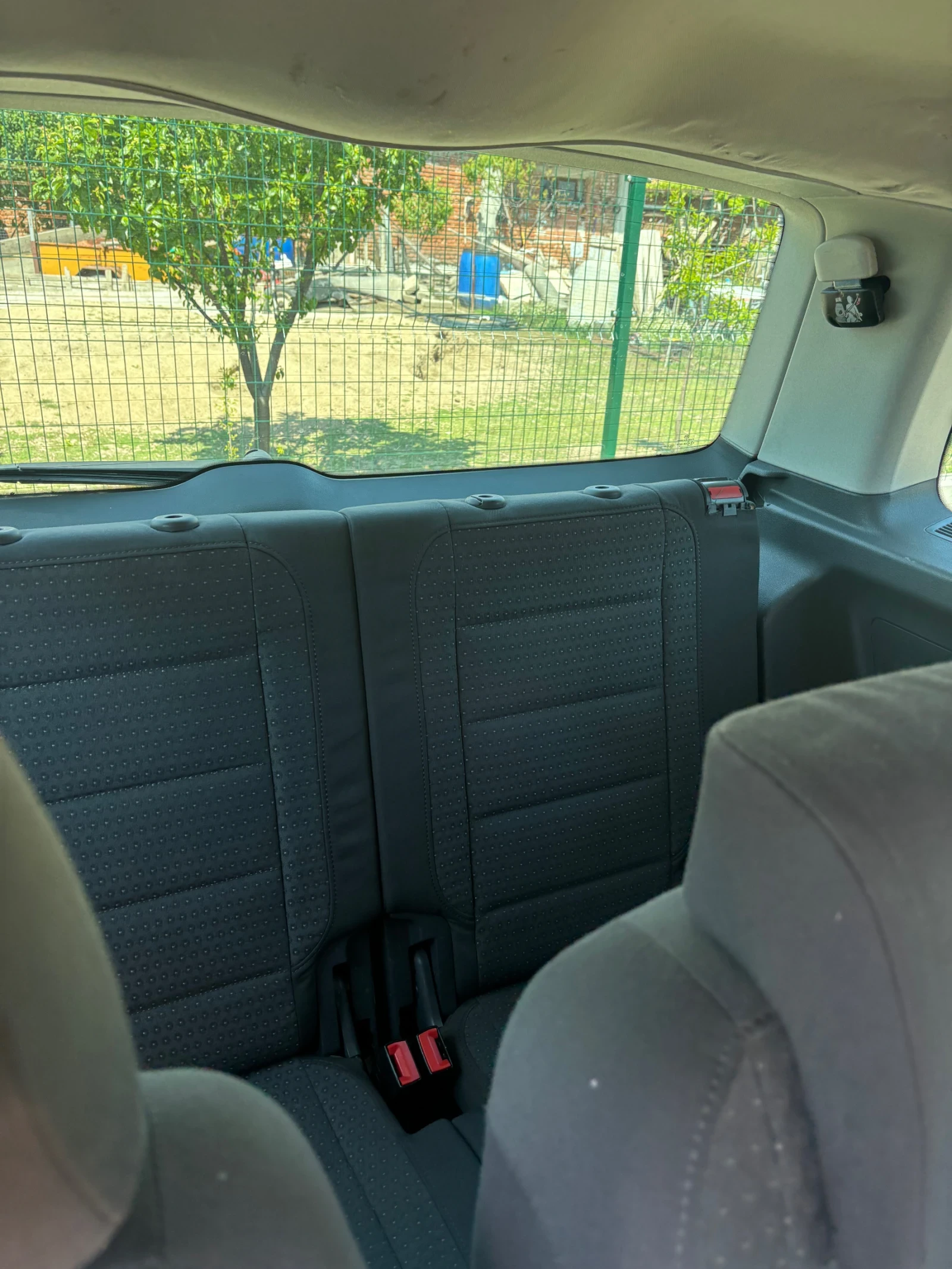VW Touran, снимка 5 - Автомобили и джипове - 54633763
