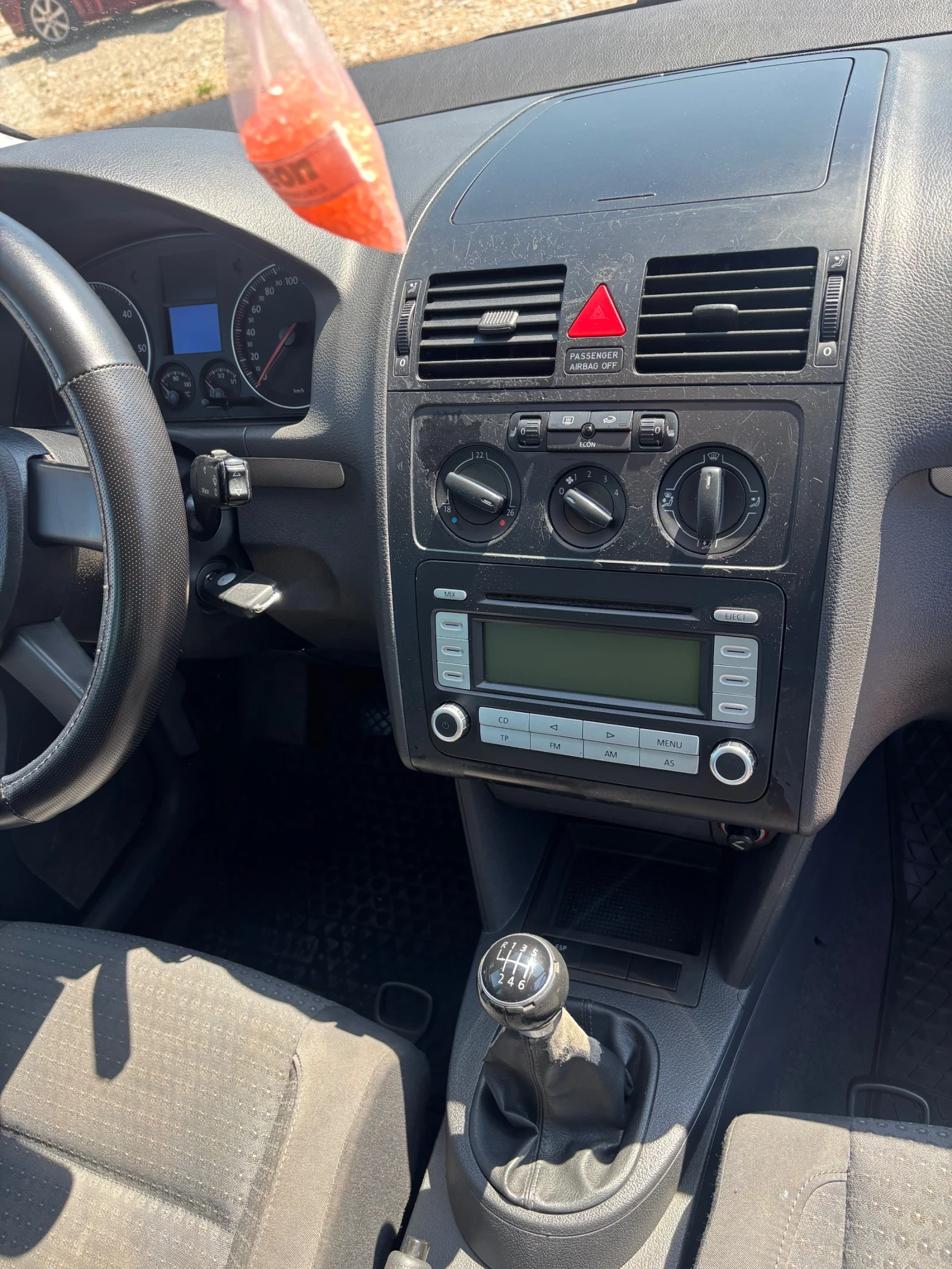VW Touran, снимка 7 - Автомобили и джипове - 54633763