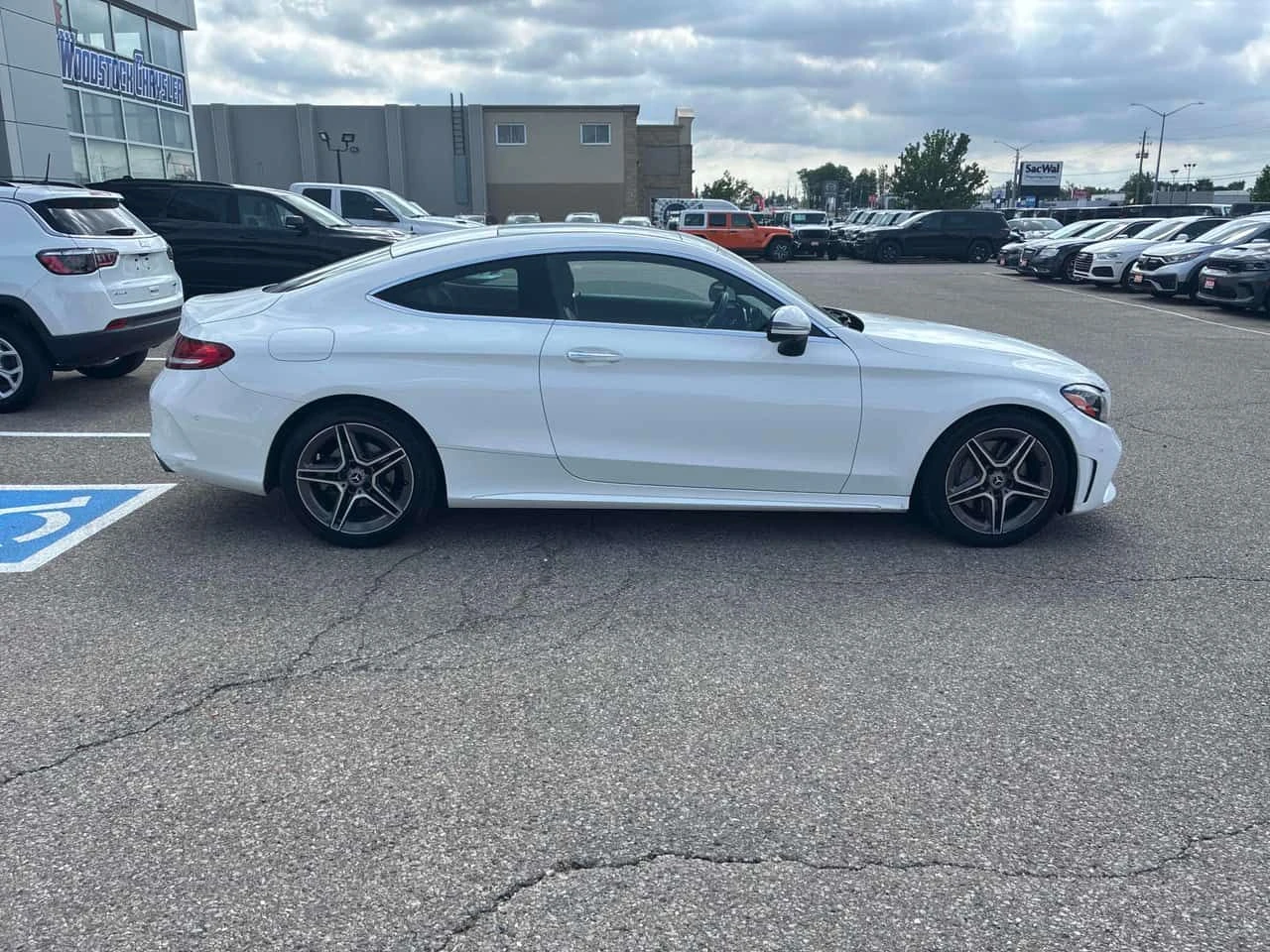 Mercedes-Benz C 300 4MATIC/360/ПАНОРАМА/ПОДГРЕВИ, снимка 4 - Автомобили и джипове - 54887796