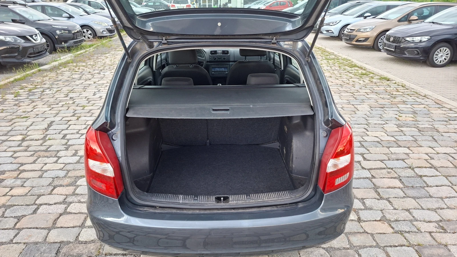 Skoda Fabia 1.2i 86кс 108000км. EURO 5, снимка 9 - Автомобили и джипове - 54890477