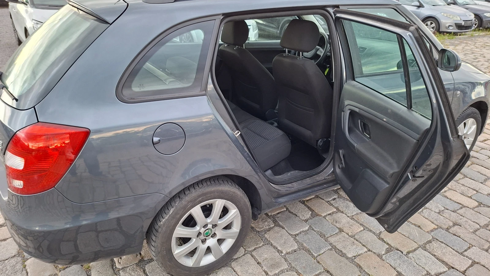 Skoda Fabia 1.2i 86кс 108000км. EURO 5, снимка 15 - Автомобили и джипове - 54890477