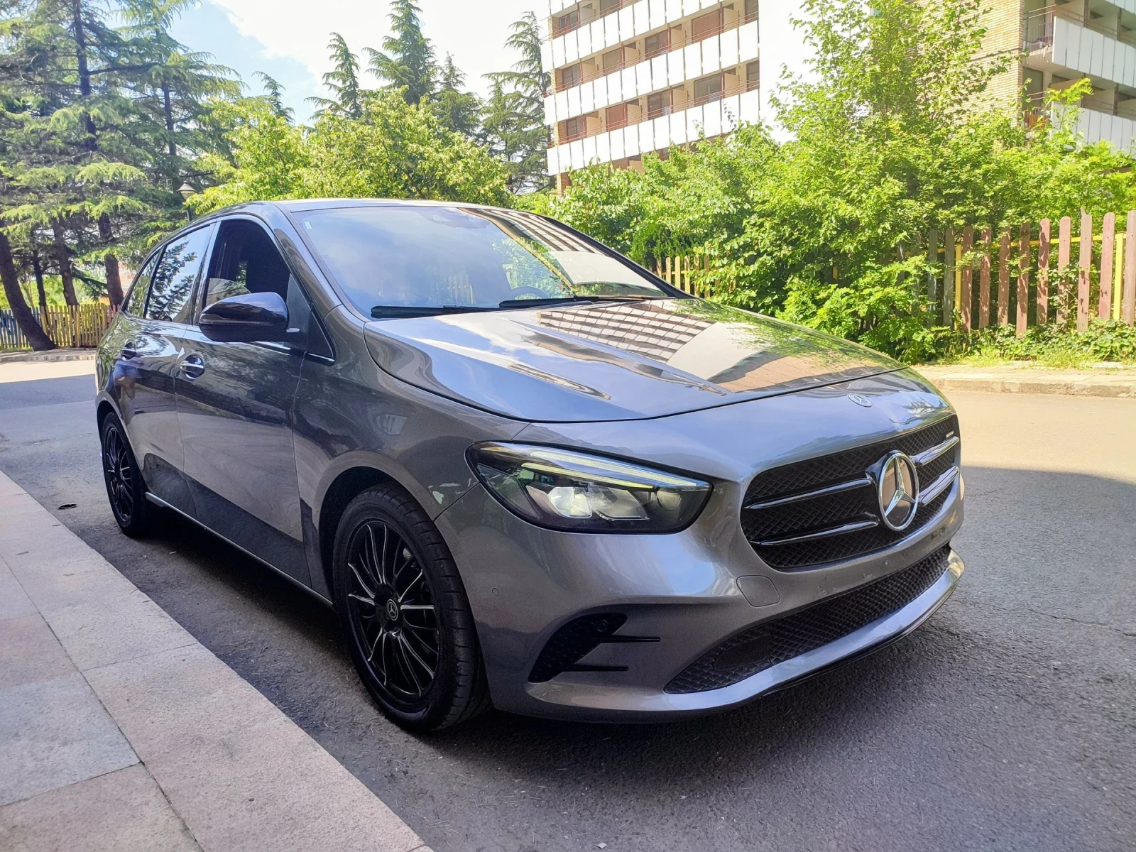 Mercedes-Benz B 200 AMG Line\Big Digital\Full Ambient | Mobile.bg � ����������� 16