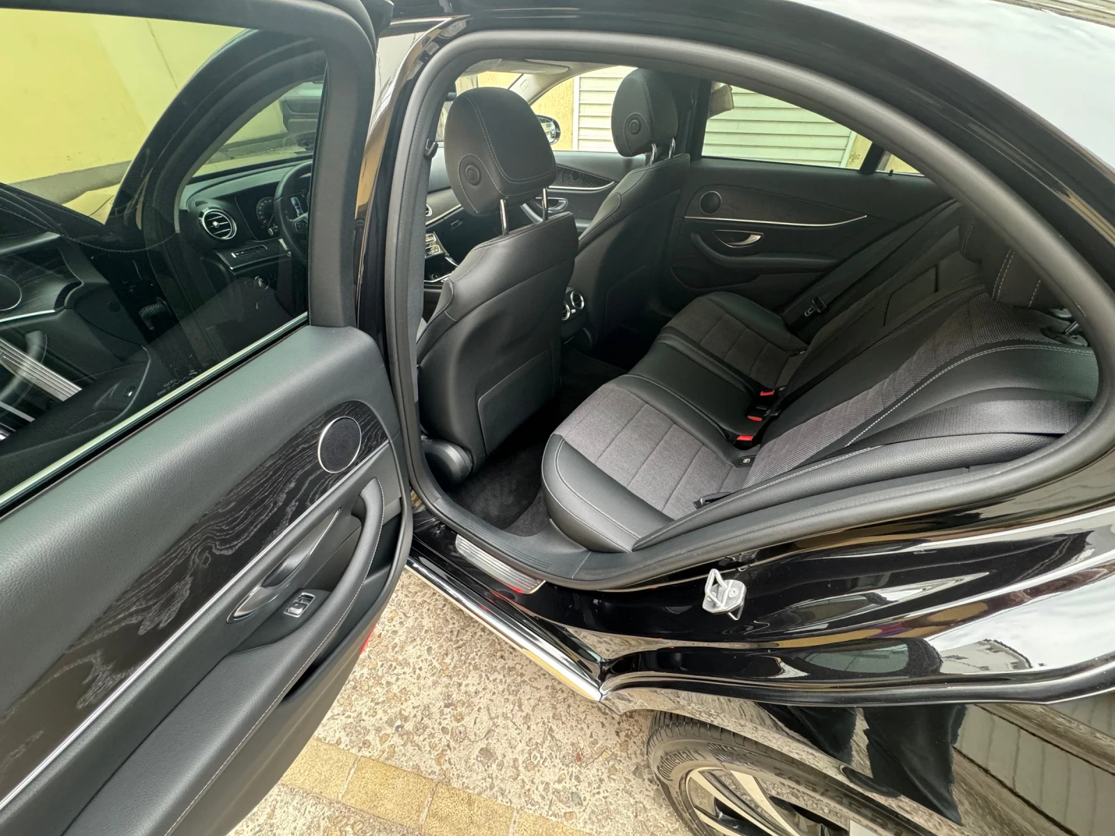 Mercedes-Benz E 350, снимка 3 - Автомобили и джипове - 54994485