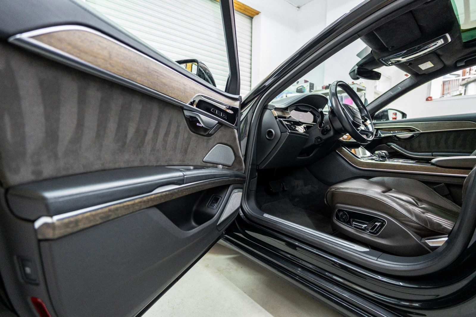 Audi A8 L 50TDI Mild hybrid B&O OLED, снимка 11 - Автомобили и джипове - 55136715
