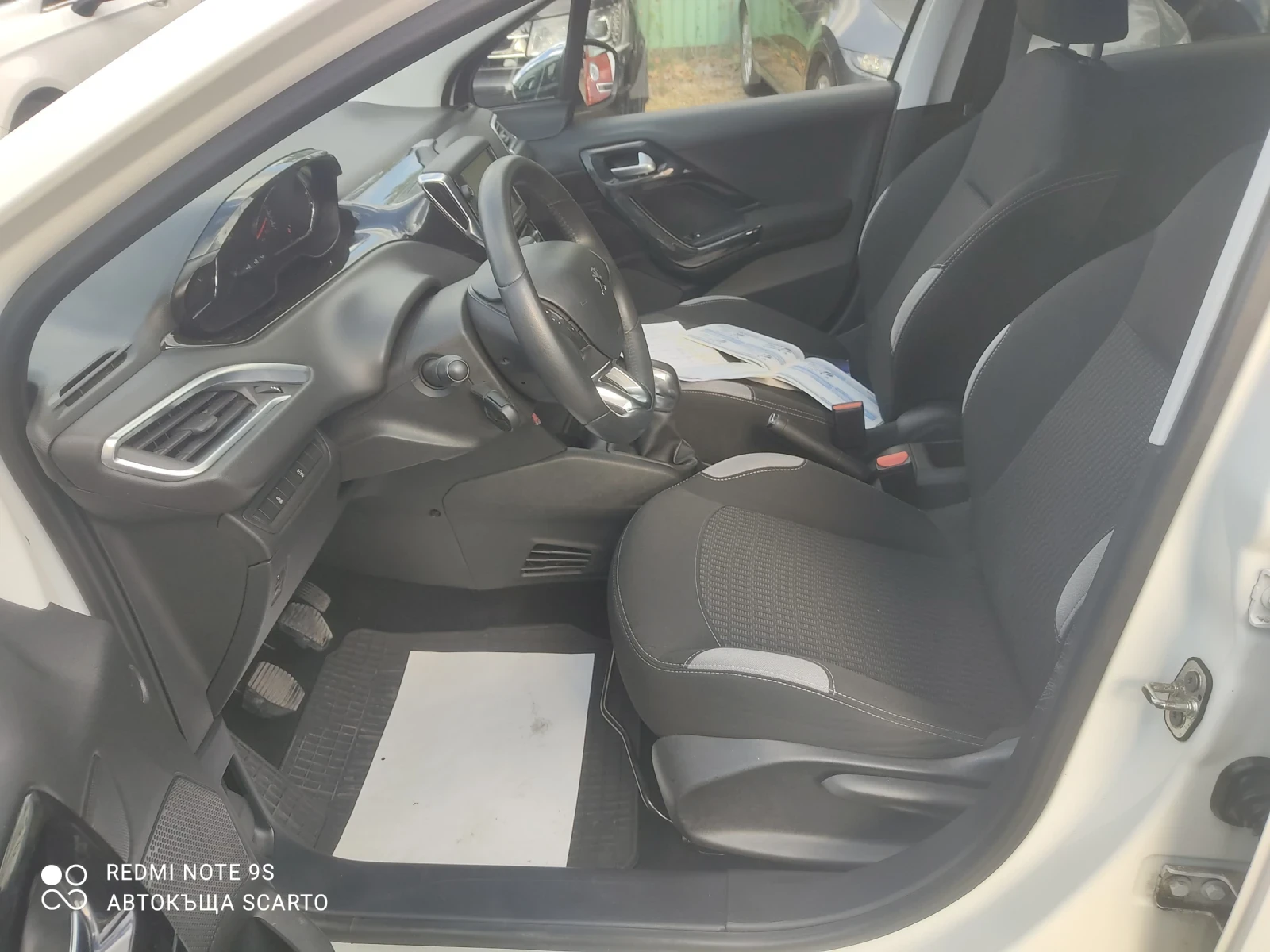 Peugeot 208 Style, бензин, климатик, 2015г., снимка 7 - Автомобили и джипове - 56217071