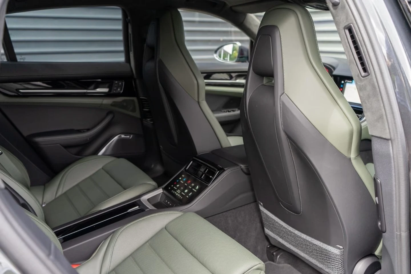 Porsche Panamera TURBO E-HYBRID / SPORT CHRONO/ BURM / HUD / PANO / | Mobile.bg � ����������� 17