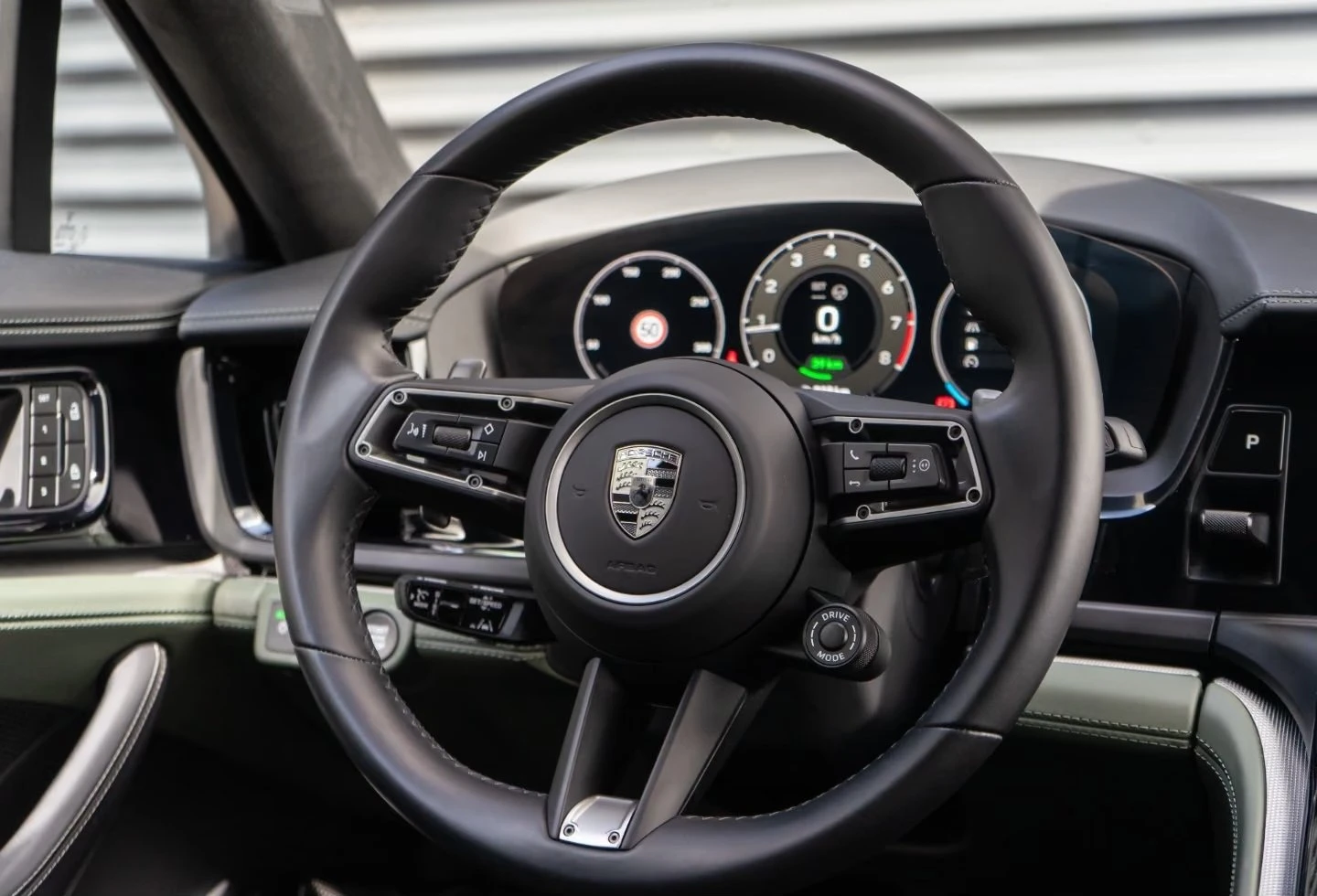 Porsche Panamera TURBO E-HYBRID / SPORT CHRONO/ BURM / HUD / PANO / | Mobile.bg � ����������� 10