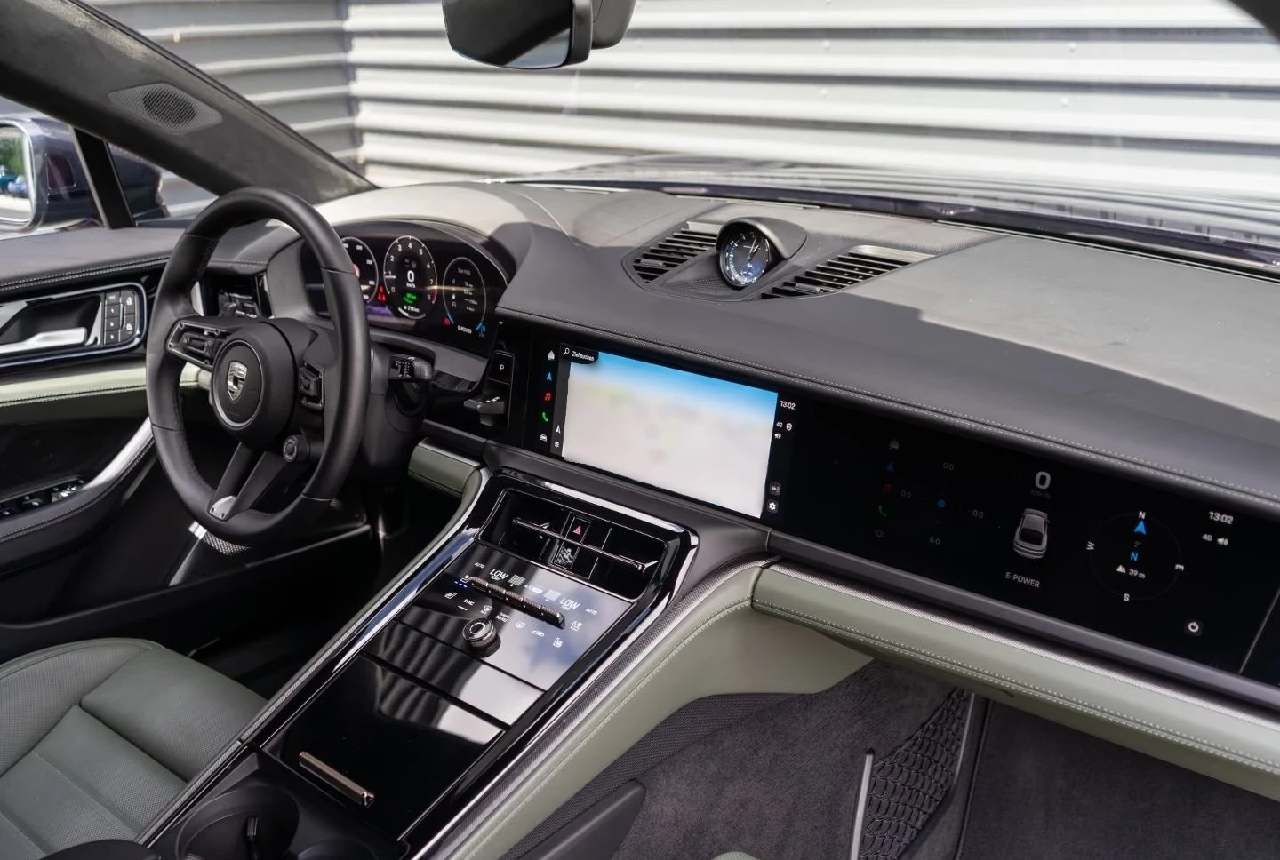 Porsche Panamera TURBO E-HYBRID / SPORT CHRONO/ BURM / HUD / PANO / | Mobile.bg � ����������� 14