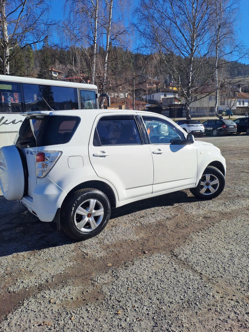 Daihatsu Terios, снимка 15 - Автомобили и джипове - 47210359