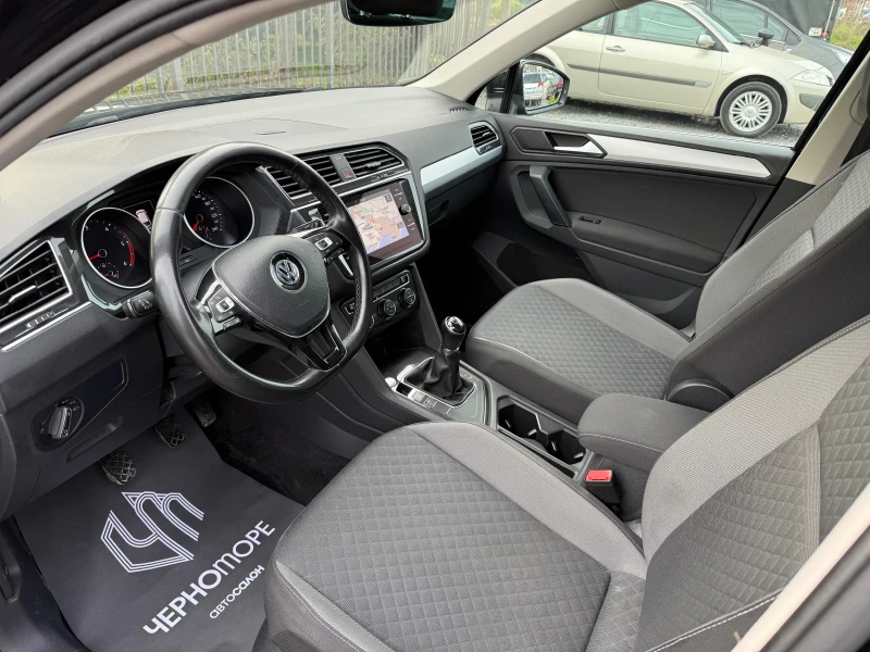 VW Tiguan 2.0 TDI 150kc R-Line Sport MT6 Led Keyless, снимка 11 - Автомобили и джипове - 52754683