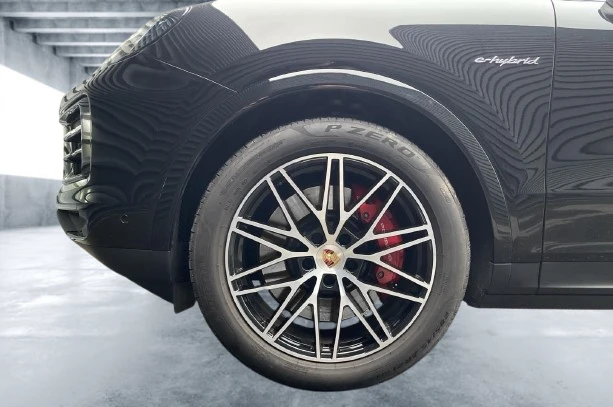 Porsche Cayenne S E-Hybrid = SportDesign =  Гаранция, снимка 4 - Автомобили и джипове - 52929936