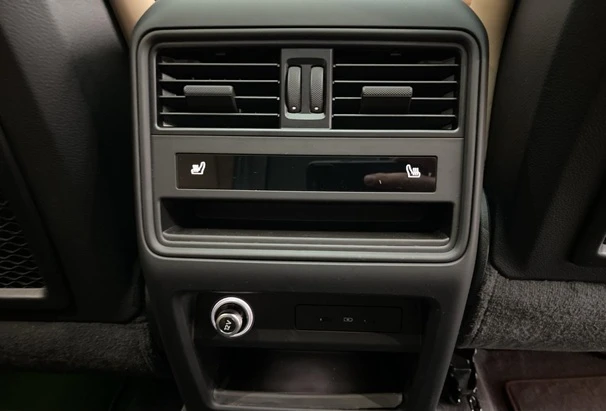 Porsche Cayenne S E-Hybrid = SportDesign =  Гаранция, снимка 11 - Автомобили и джипове - 52929936