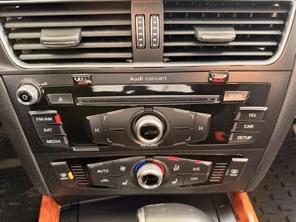 Audi Q5 2.0Т Komfort AWD АвтоКредит  (ЦЕНА ДО БГ) - изображение 5