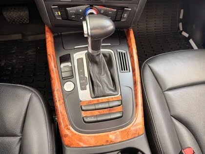 Audi Q5 2.0Т Komfort AWD АвтоКредит  (ЦЕНА ДО БГ) - изображение 6