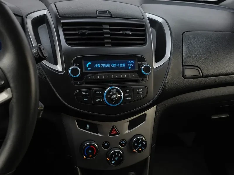 Chevrolet Trax 1.4, снимка 13 - Автомобили и джипове - 54327789