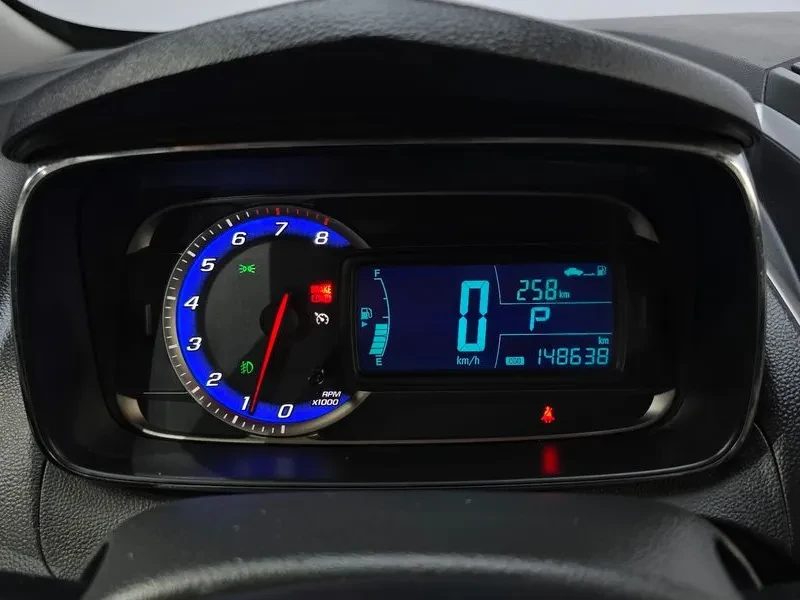 Chevrolet Trax 1.4, снимка 8 - Автомобили и джипове - 54327789