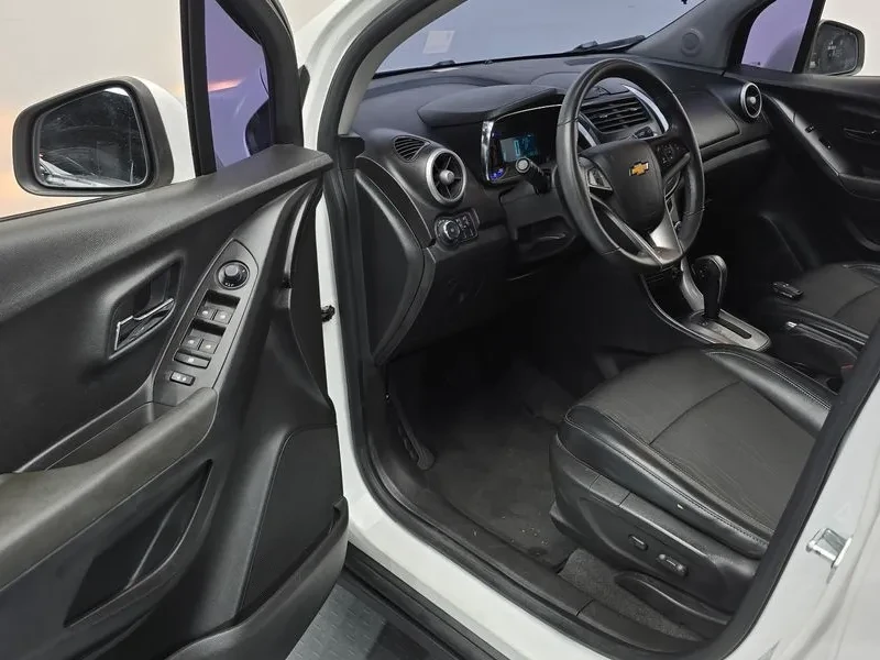 Chevrolet Trax 1.4, снимка 10 - Автомобили и джипове - 54327789