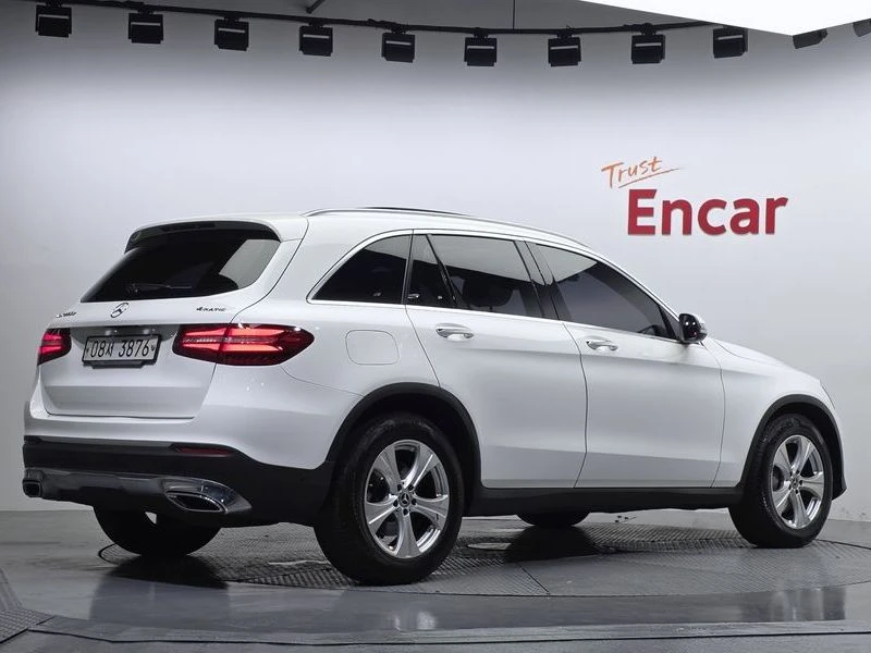 Mercedes-Benz GLC 220 * 4MATIC* ЦЕНАДОБГ!, снимка 2 - Автомобили и джипове - 55595349