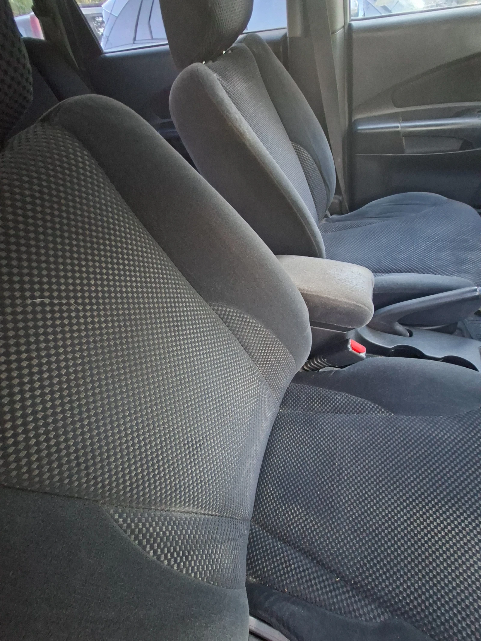 Hyundai Tucson  2.0 CRDI - изображение 9