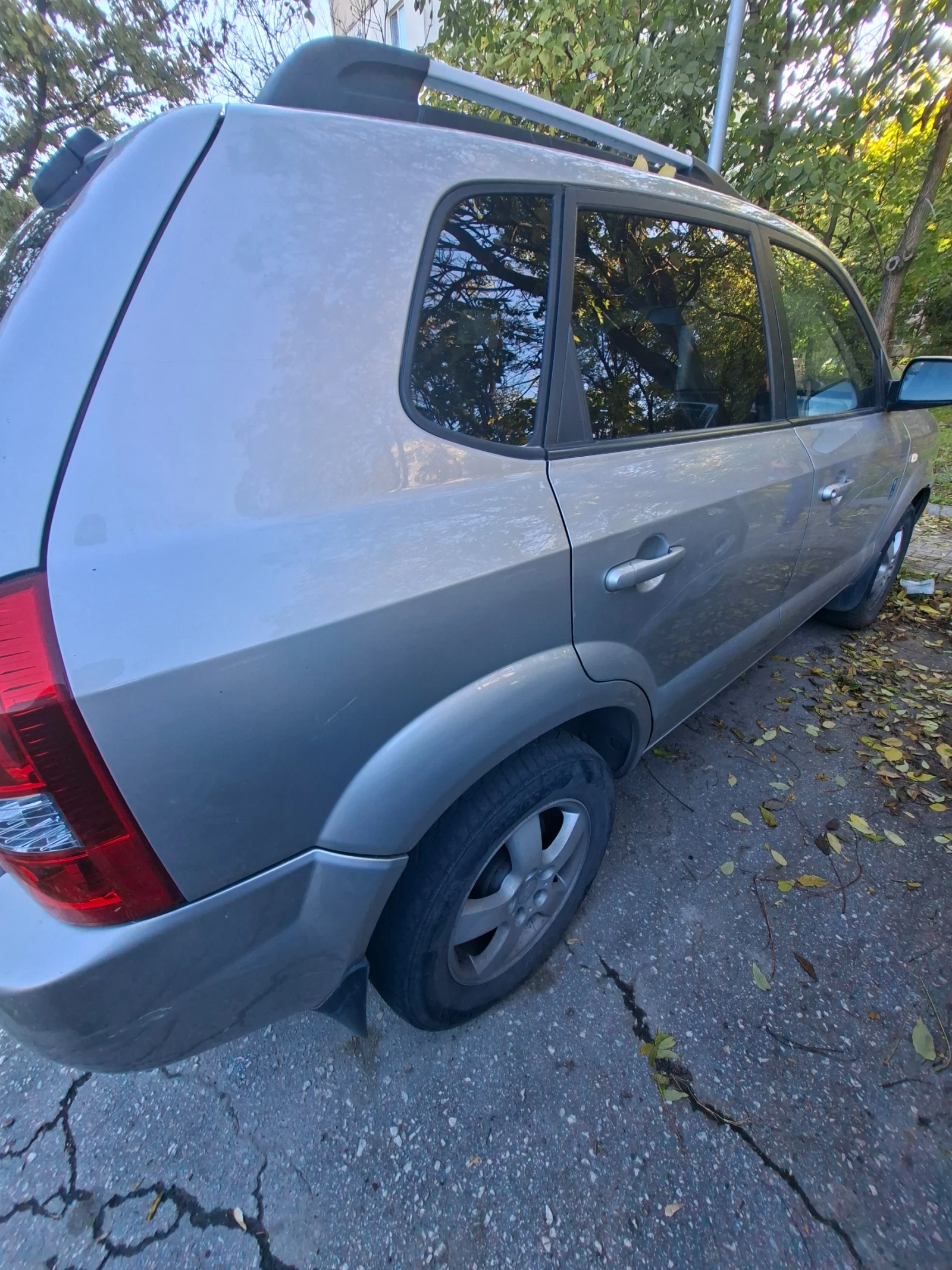 Hyundai Tucson  2.0 CRDI - изображение 2