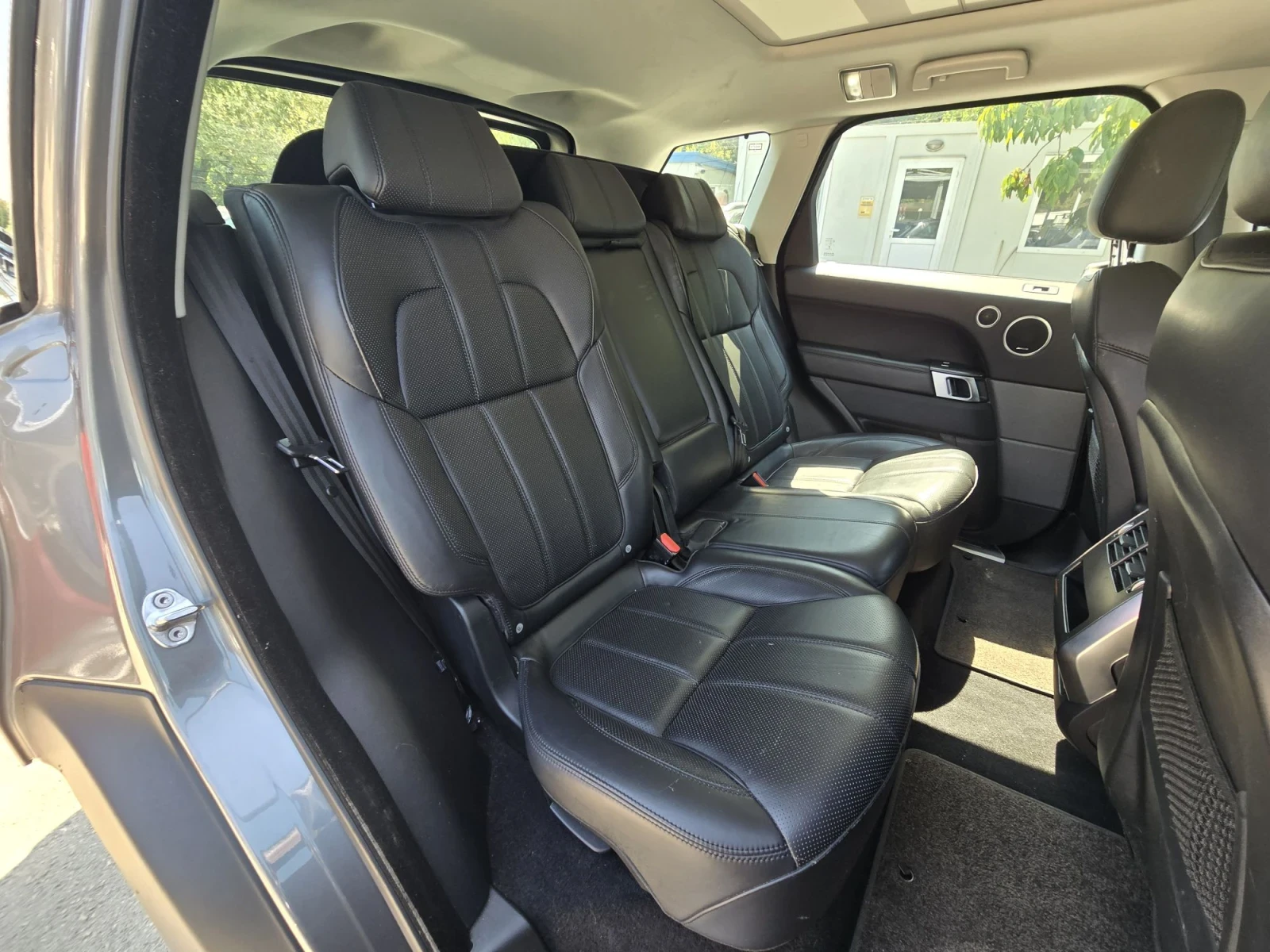 Land Rover Range Rover Sport 3.0D 307к.с Панорама Топ състояние , снимка 14 - Автомобили и джипове - 53620263