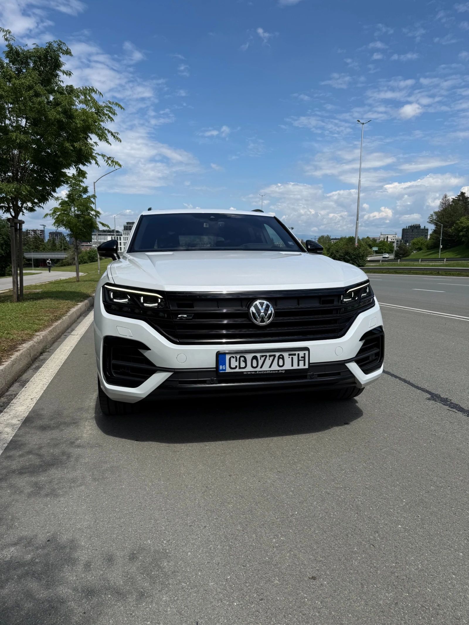 VW Touareg, снимка 2 - Автомобили и джипове - 54676038