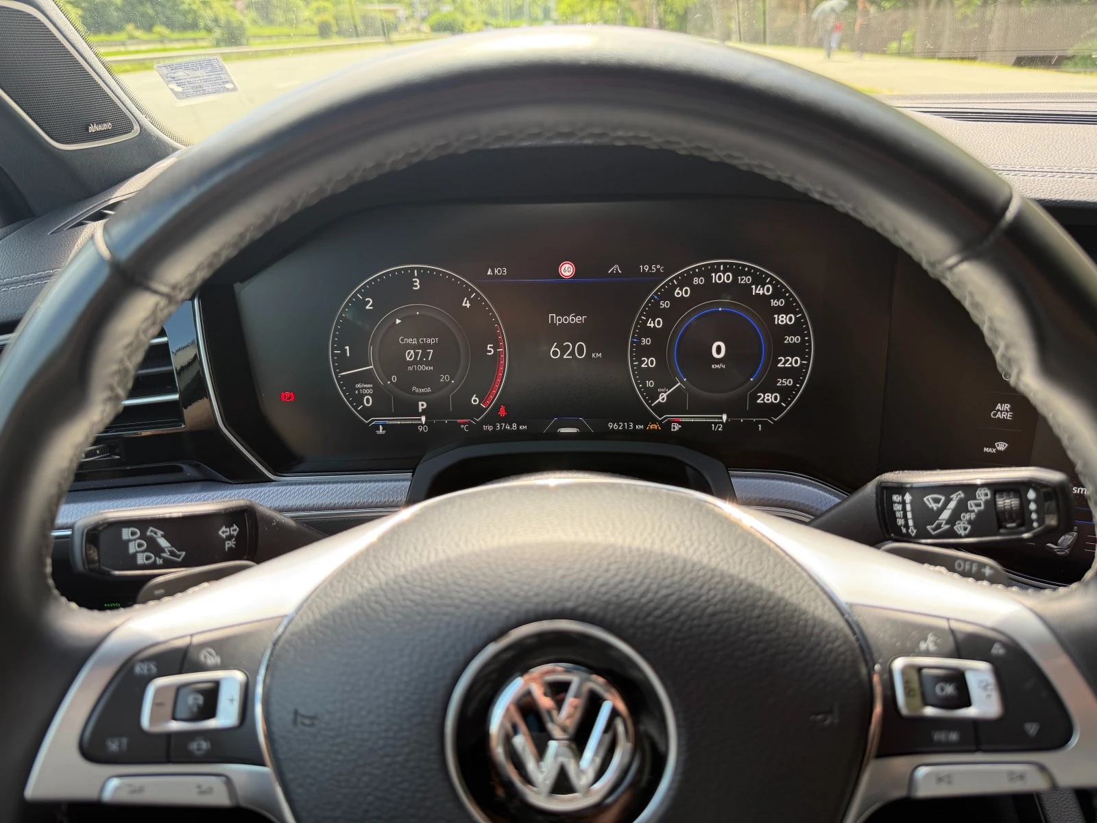 VW Touareg, снимка 13 - Автомобили и джипове - 54676038