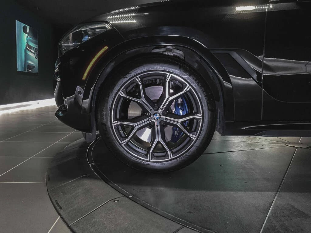 BMW X6 40i* M-SPORT* DISTRONIC* LASER* HARMAN* 360 КАМЕРИ, снимка 7 - Автомобили и джипове - 54811986