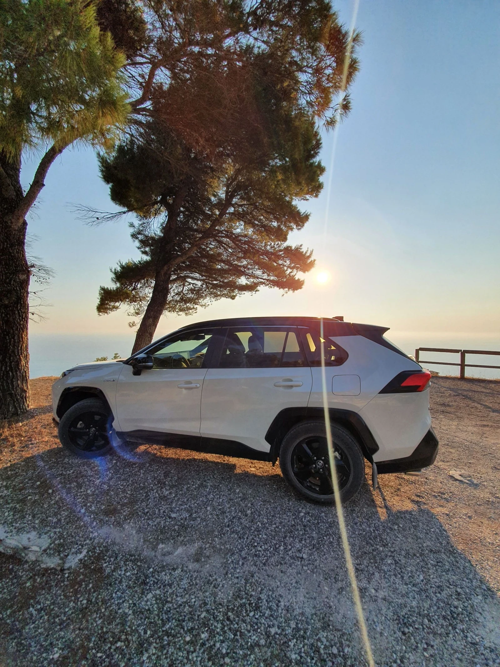 Toyota Rav4 Toyota RAV4 Style Hybrid, снимка 3 - Автомобили и джипове - 55007058