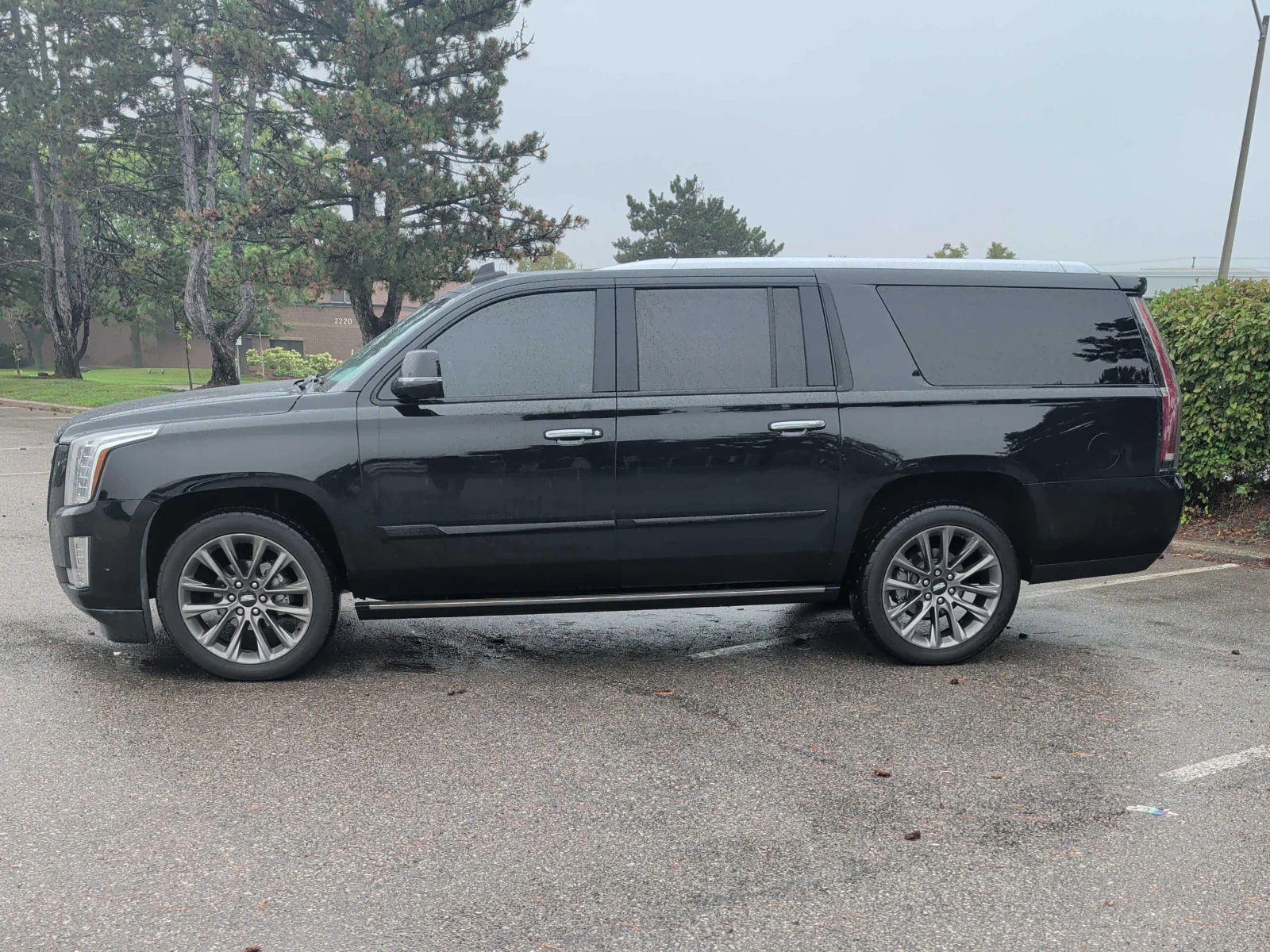 Cadillac Escalade * Platinum * АВТОКРЕДИТ БЕЗ ПЪРВОНАЧАЛНА ВНОСКА* , снимка 2 - Автомобили и джипове - 55901852
